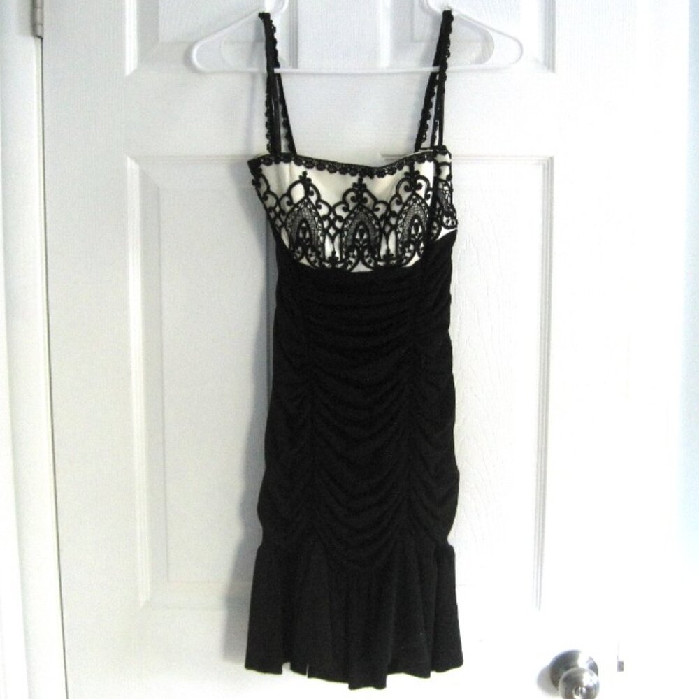 Jessica McClintock Black and White Embroidered Cocktail Dress Size 4 Ruched LBD